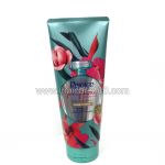 The perfumed Rejoice Perfume Smooth Conditioner conditioner with a peony