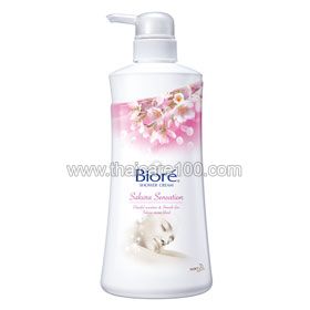 Sour cream shower with Biore Cream Sakura Sensation (550 ml)